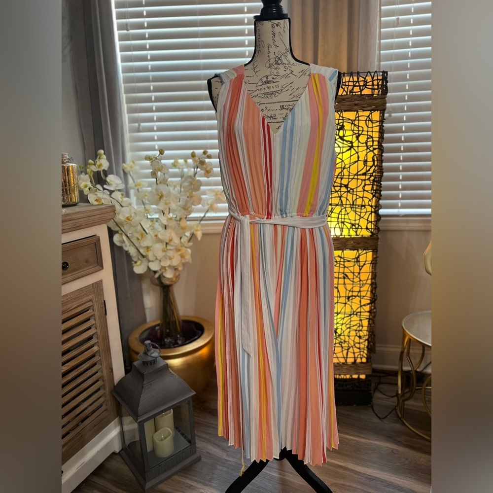 Loft multi color pleated dress size L